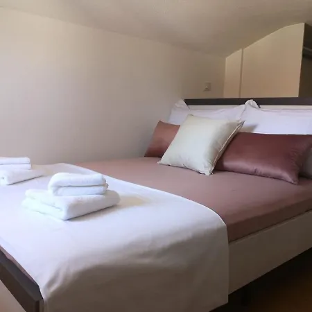 Deluxe Loft Apartment